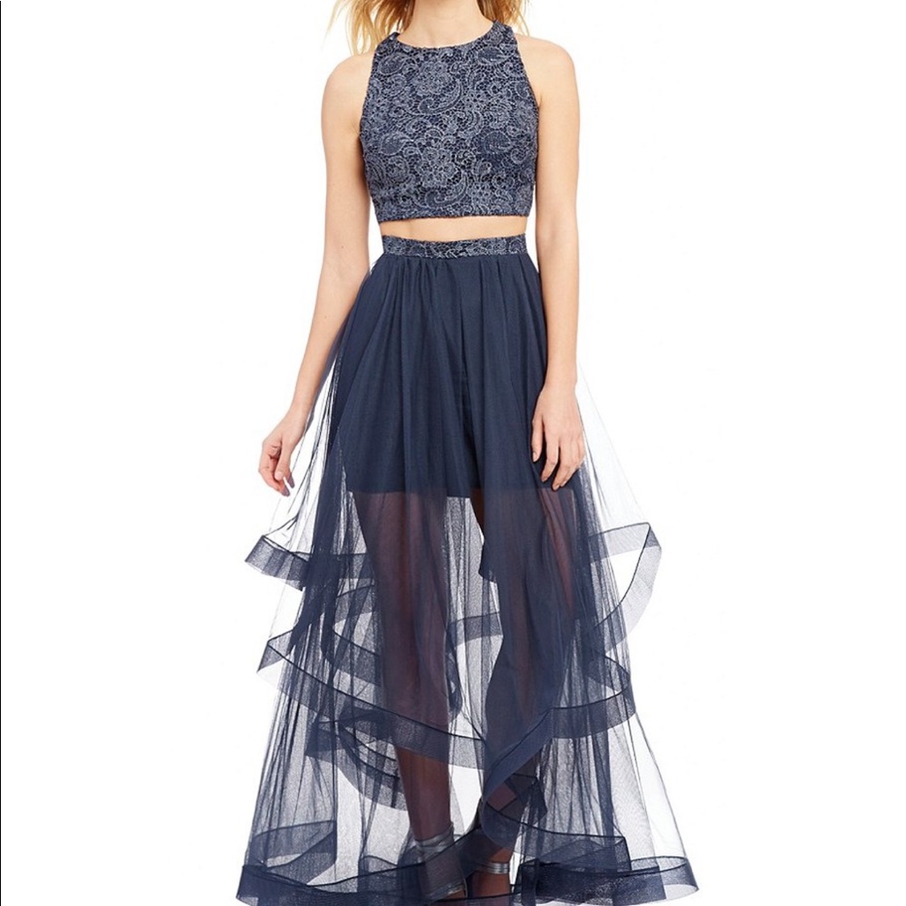 navy blue prom/homecoming dress